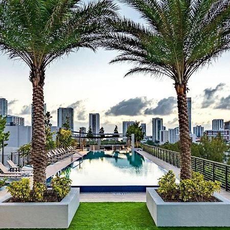 Sentral Studio Apt With Den In Wynwood Miami Bagian luar foto