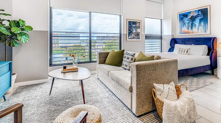 Sentral Studio Apt With Den In Wynwood Miami Bagian luar foto