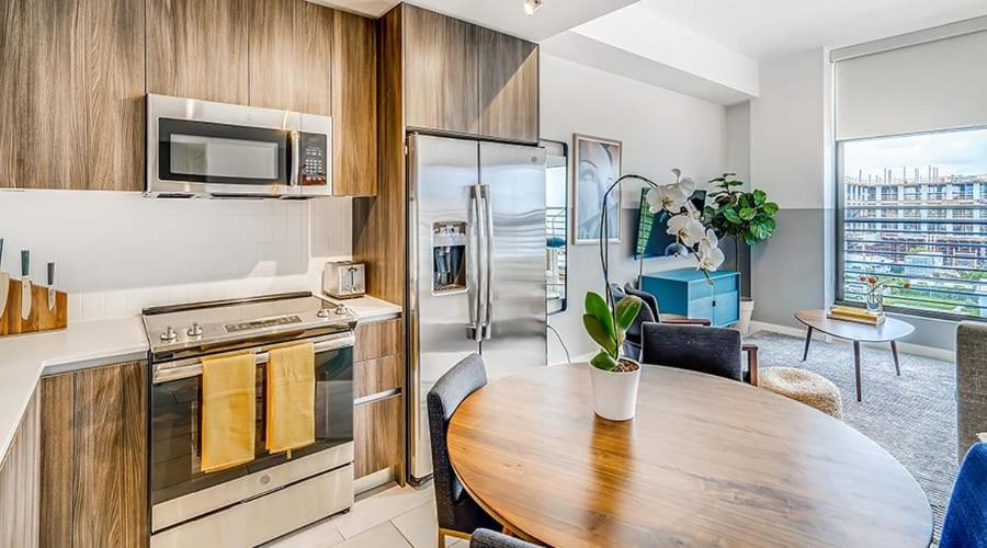 Sentral Studio Apt With Den In Wynwood Miami Bagian luar foto